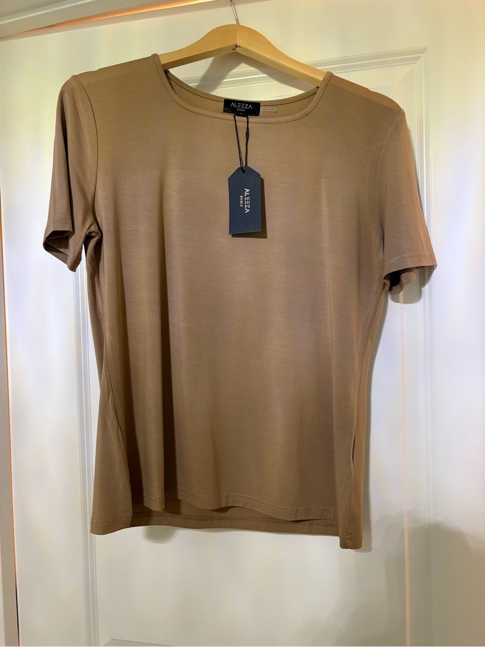 Aleeza Women's Short Sleeve Crewneck Tee in Taupe